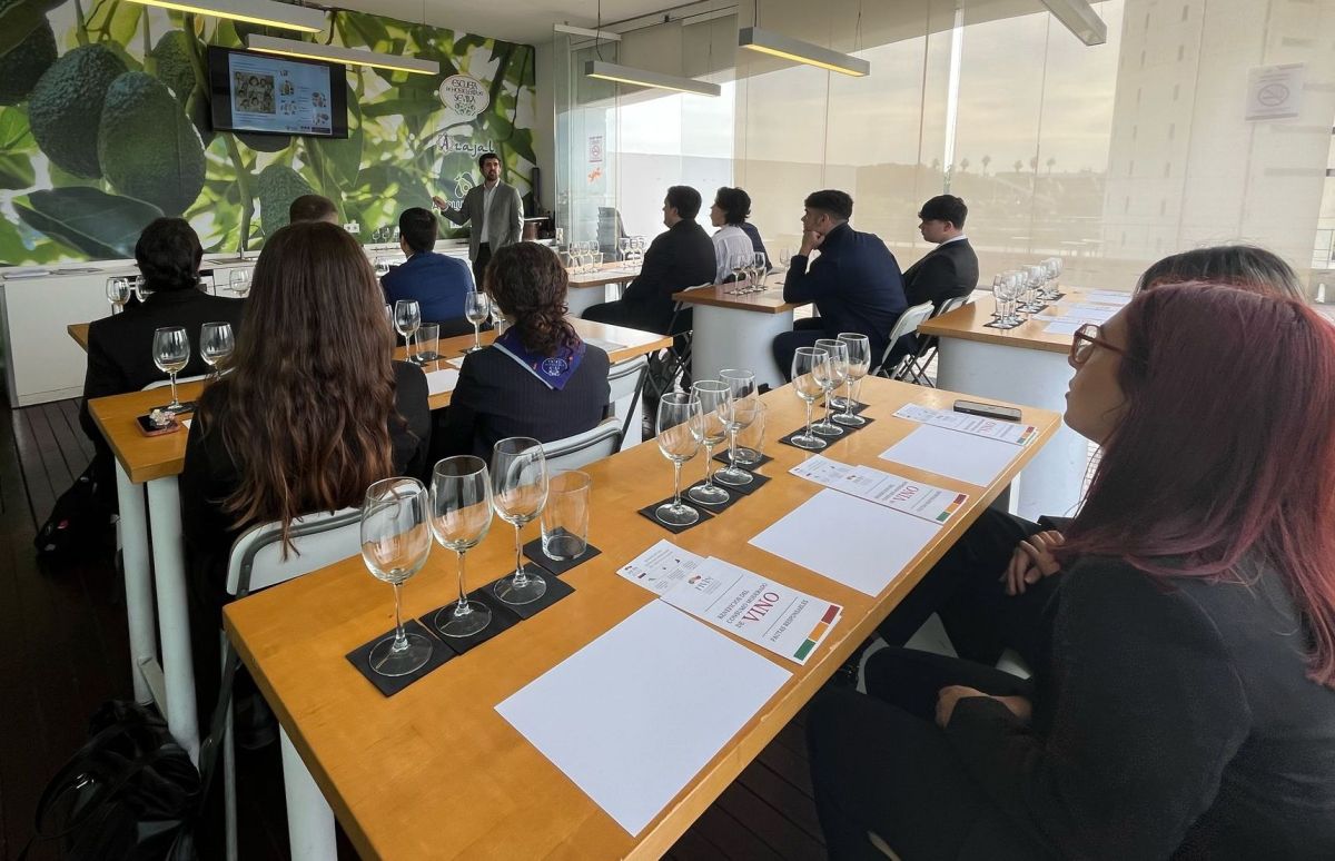 OIVE and FIVIN promote hospitality training as a basis for an informed and responsible wine culture