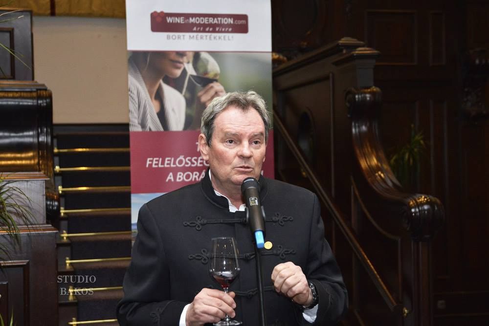 Wine in Moderation introduced to prestigious Hungarian family wineries at “Pannon Christmas”